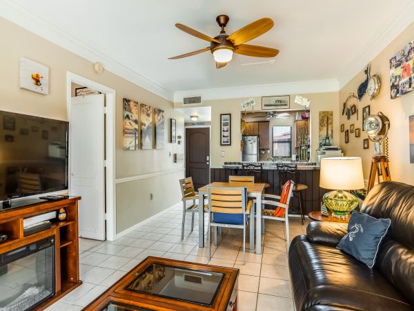 Naples Condo 962309
