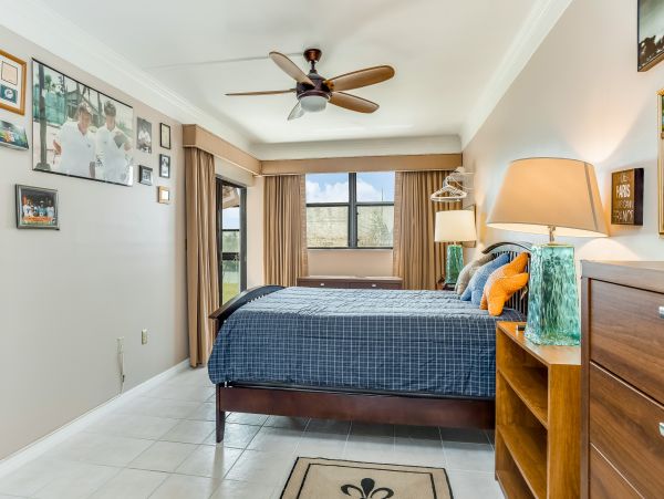 Naples Condo 962309
