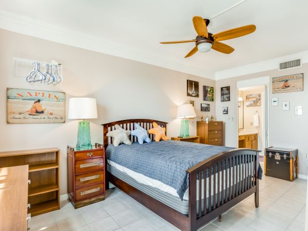 Naples Condo 962309