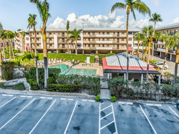 Naples Condo 962309