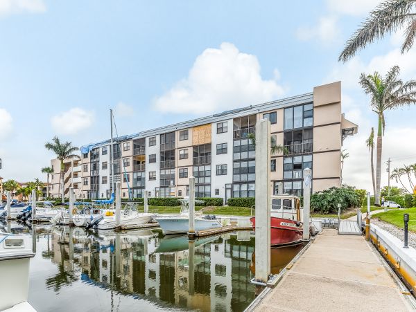 Naples Condo 962309