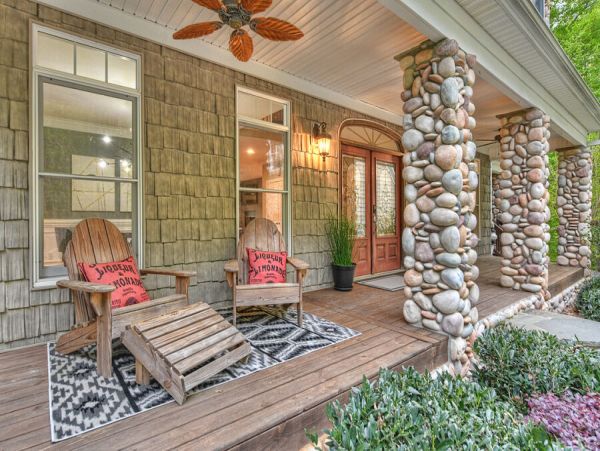 Lake Front North Carolina Vacation Pool Home