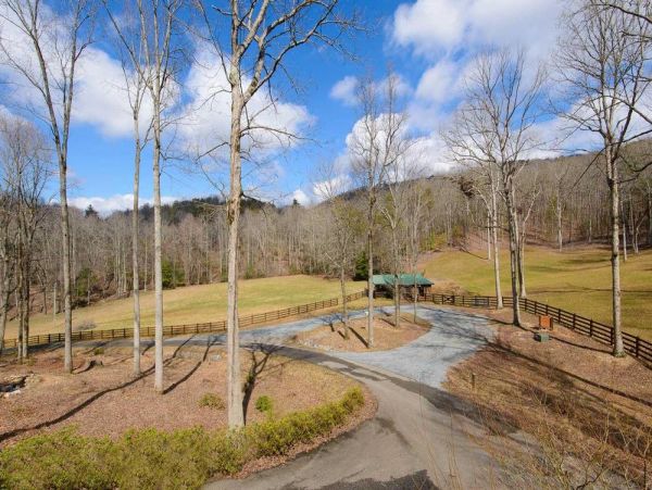 Georgia Six Bedroom Mountain Vacation Home