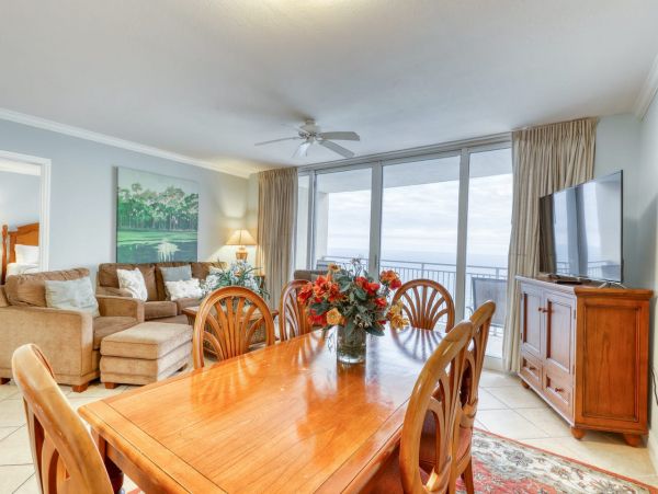 Six Bedroom Gulf Front Rental Condo in Panama City Beach