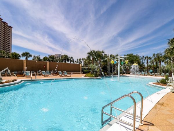 Six Bedroom Gulf Front Rental Condo in Panama City Beach
