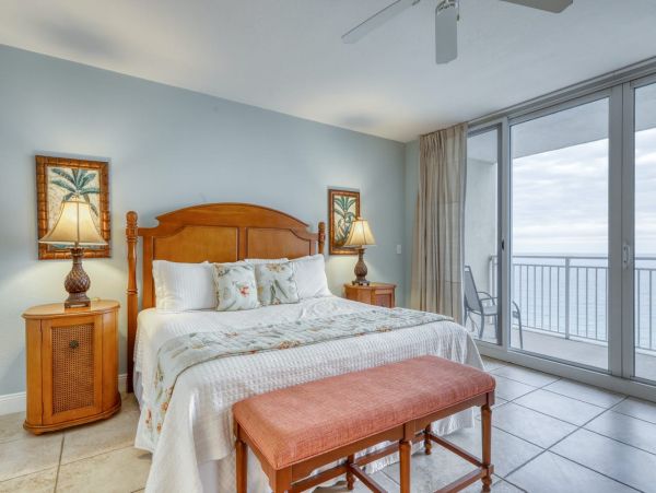 Six Bedroom Gulf Front Rental Condo in Panama City Beach