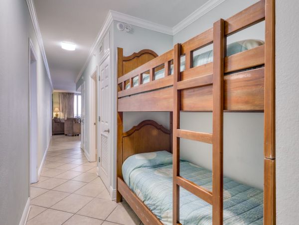 Six Bedroom Gulf Front Rental Condo in Panama City Beach