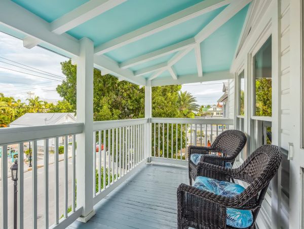Stylish Home and Guest Hose with Shared Pool in Key West