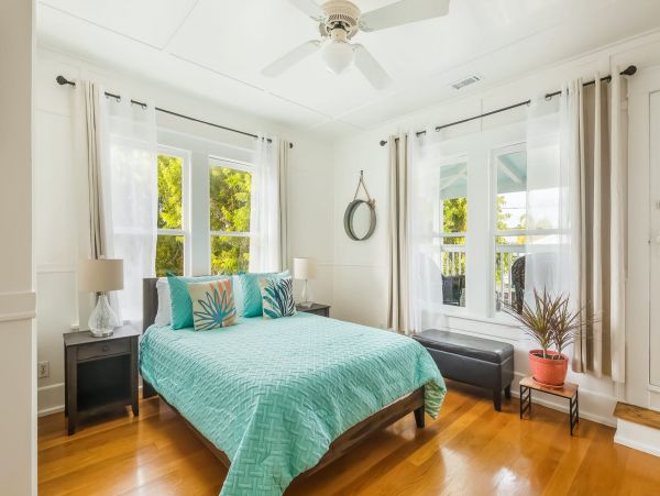 Stylish Home and Guest Hose with Shared Pool in Key West