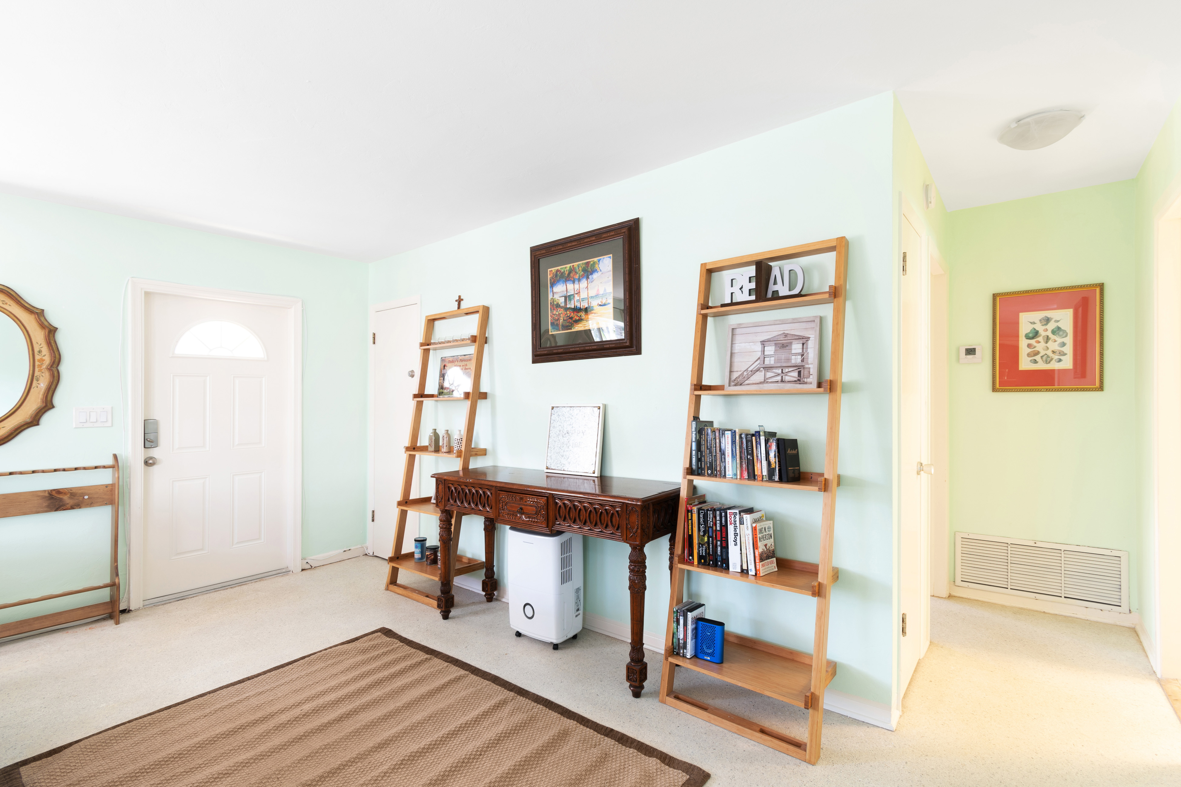 Hollywood Condo 962359