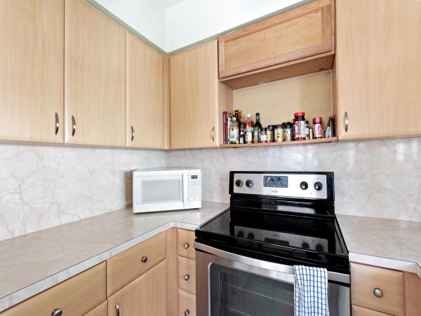 Hollywood Condo 962359