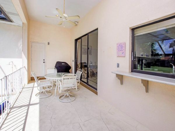 Sanibel Three Bedroom Walk to Beach Vacation Home