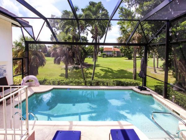 Sanibel Three Bedroom Walk to Beach Vacation Home
