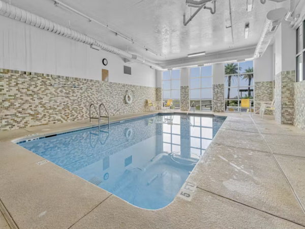 Amazing views Beachfront condo