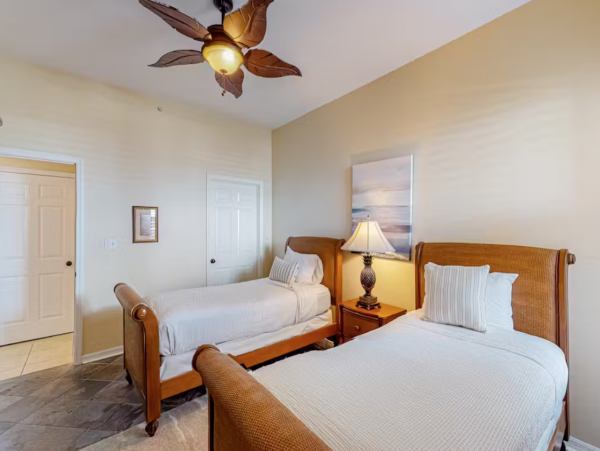 Amazing views Beachfront condo