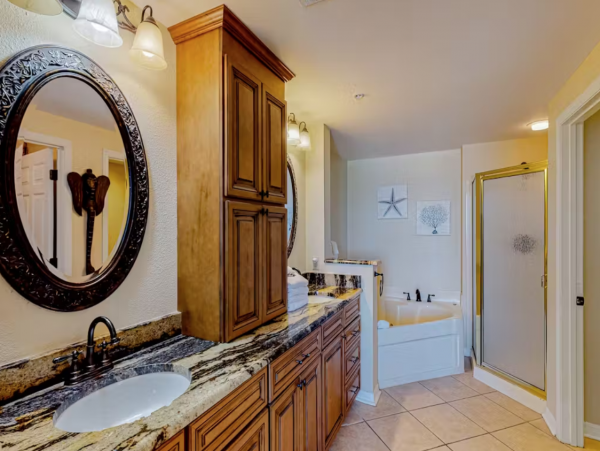 Amazing views Beachfront condo