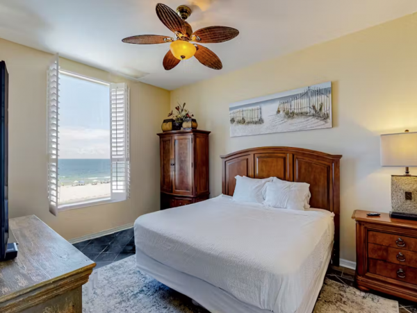 Amazing views Beachfront condo
