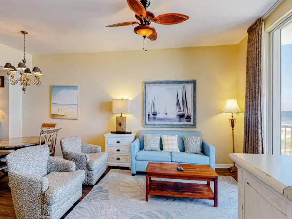 Amazing views Beachfront condo