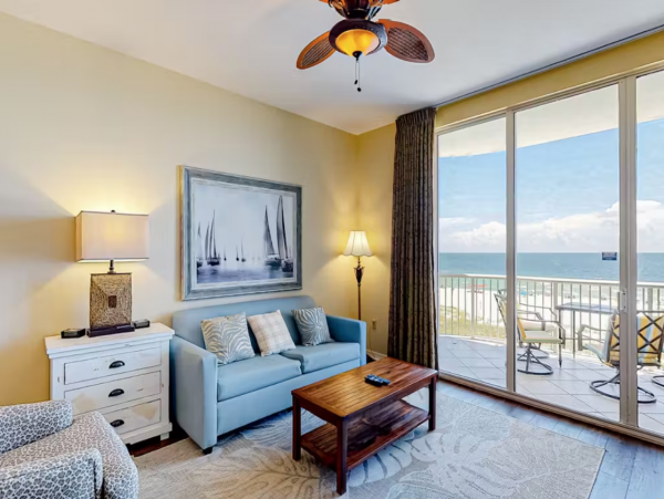 Amazing views Beachfront condo