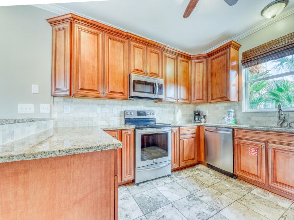 Destin Walk to Beach Four Bedroom Vacation Home