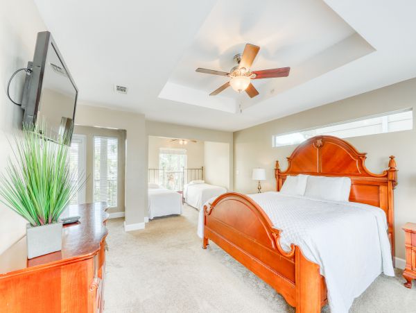 Destin Walk to Beach Four Bedroom Vacation Home