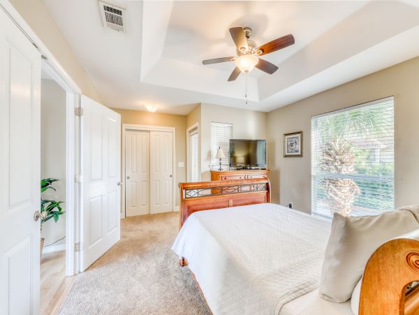 Destin Walk to Beach Four Bedroom Vacation Home
