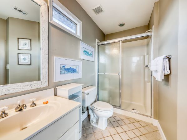 Destin Walk to Beach Four Bedroom Vacation Home