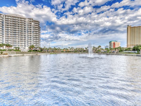 Destin Walk to Beach Four Bedroom Vacation Home