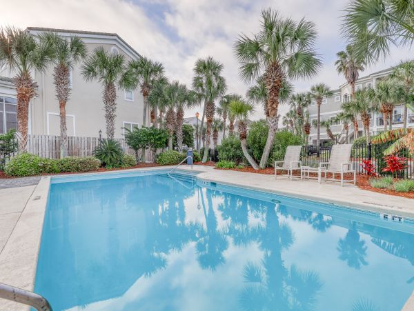 Destin Walk to Beach Four Bedroom Vacation Home