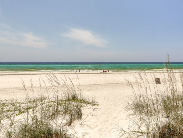 Luxurious Beachfront Vacation Rental with Private Pool