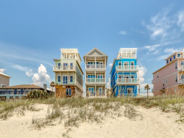 Luxurious Beachfront Vacation Rental with Private Pool