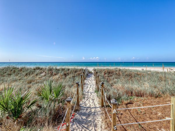 Luxurious Beachfront Vacation Rental with Private Pool