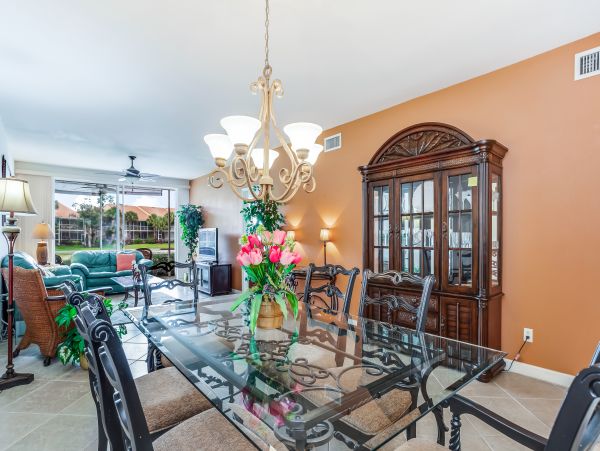 Naples Condo 962446