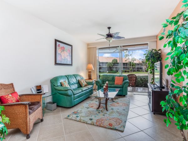 Naples Condo 962446