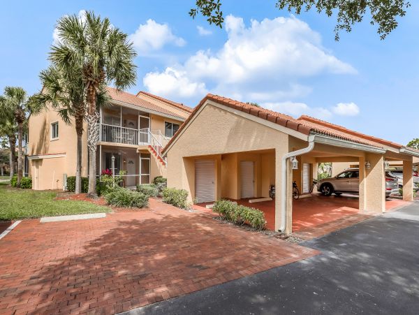 Naples Condo 962446