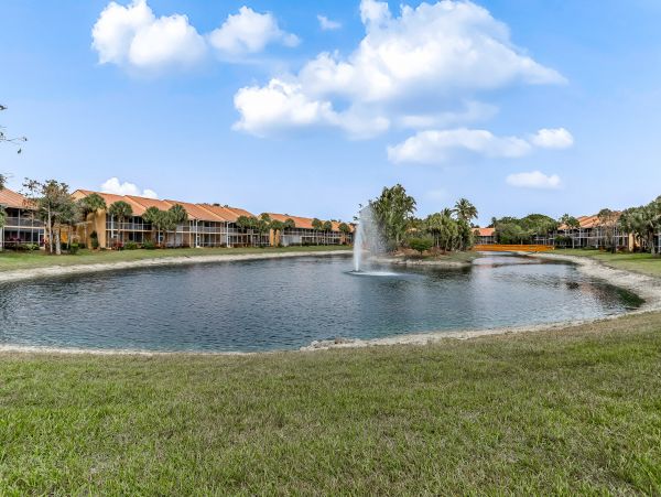 Naples Condo 962446