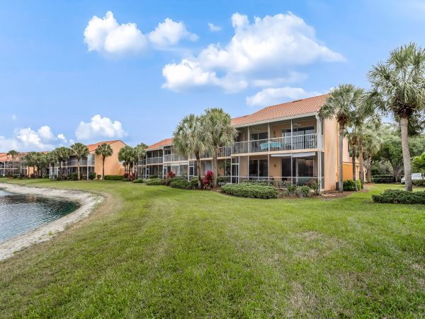 Naples Condo 962446