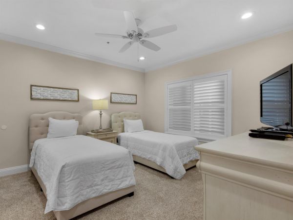 Luxury Vacation Rental  Beachfront Retreat