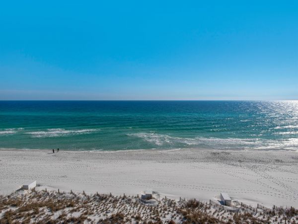 Luxury Vacation Rental  Beachfront Retreat