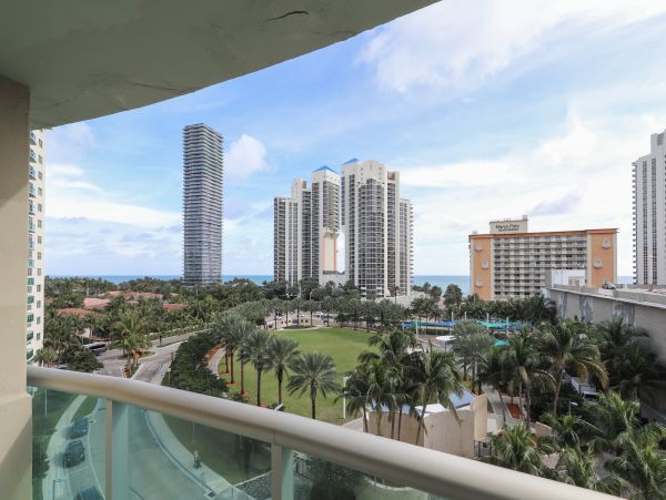 Miami Beach Condo 962463