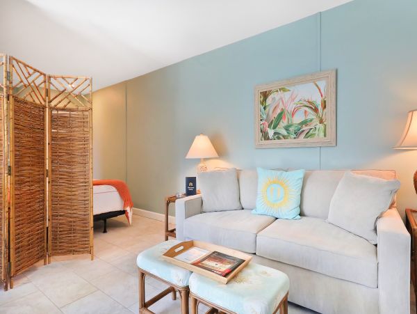 St. Petersburg Condo 962486