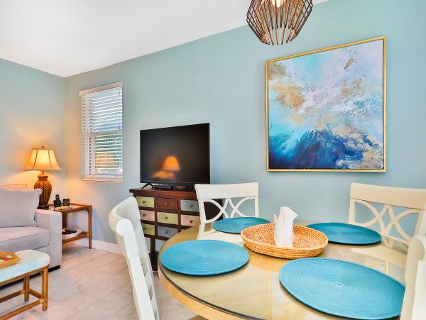 St. Petersburg Condo 962486