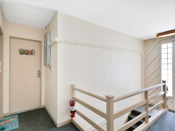 St. Petersburg Condo 962486