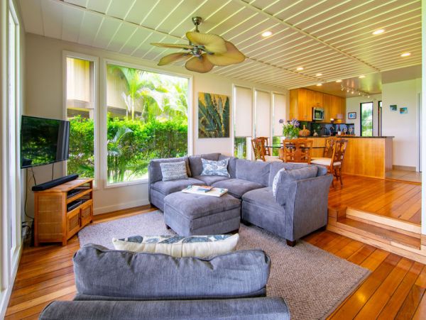Oceanfront Paia Vacation Townhome