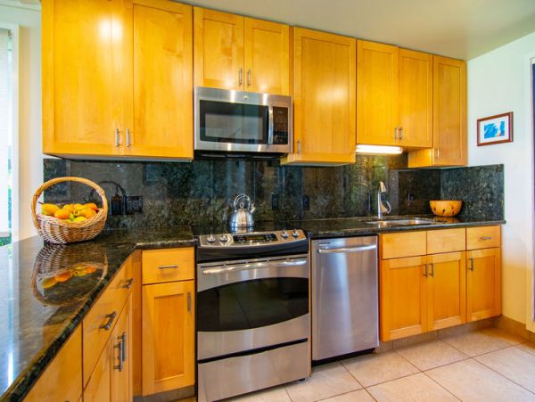 Oceanfront Paia Vacation Townhome