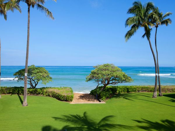 Oceanfront Paia Vacation Townhome