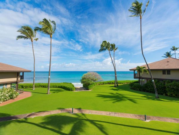Oceanfront Paia Vacation Townhome