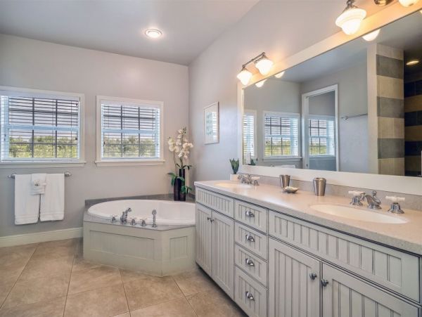 Captiva Vacation Home with Private Pool & Beach Access