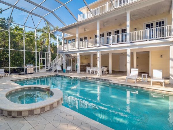 Captiva Vacation Home with Private Pool & Beach Access