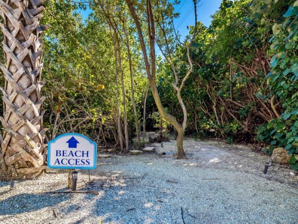 Captiva Vacation Home with Private Pool & Beach Access